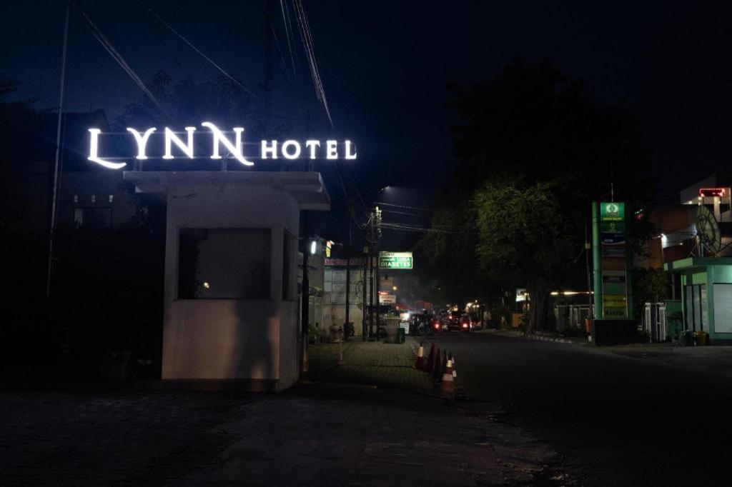 Lynn Hotel Serang Eksteriør billede
